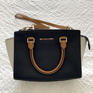Michael Kors Large Selma Handbag